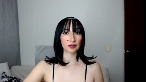 Snapshot of laura_pervert_ chatting on 5, 7, 2026 Laura online show from 5, 7, 2026
