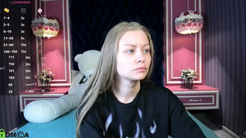 Laura online show from 10, 4, 2026