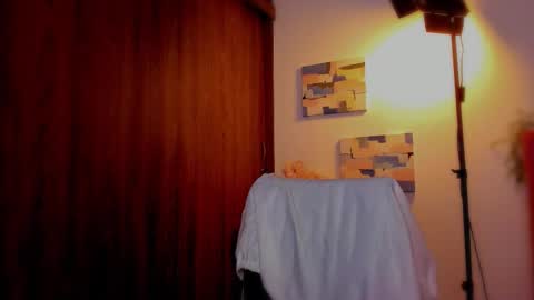 Laura Rose online show from 11, 3, 2026