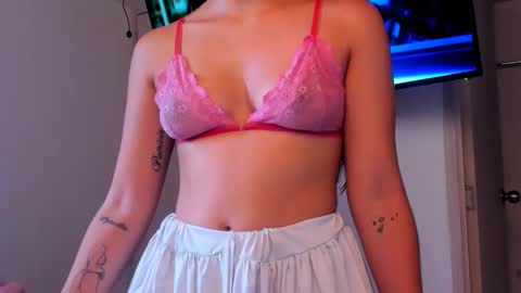 LAURA SOE online show from 18, 10, 2025