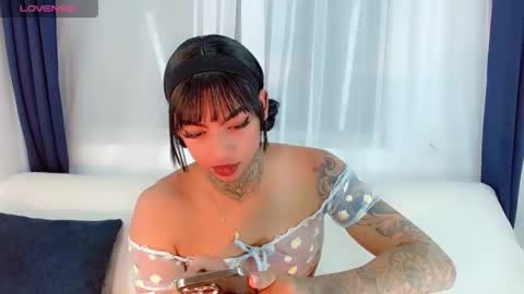 Laura online show from 19, 12, 2025