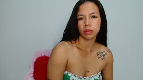 Snapshot of lauracb_ chatting on 3, 10, 2025 lauracb online show from 3, 10, 2025