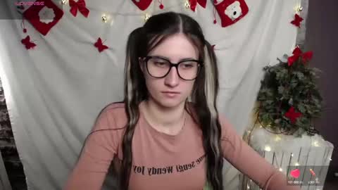 Laura online show from 11, 12, 2024