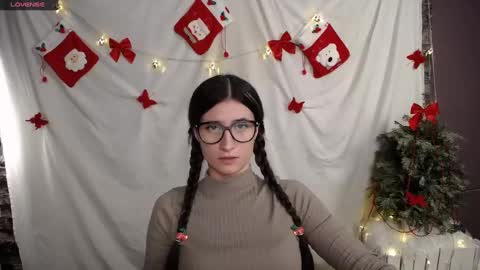 Laura online show from 12, 12, 2024