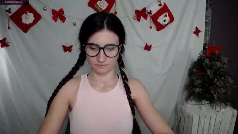 Laura online show from 23, 12, 2024