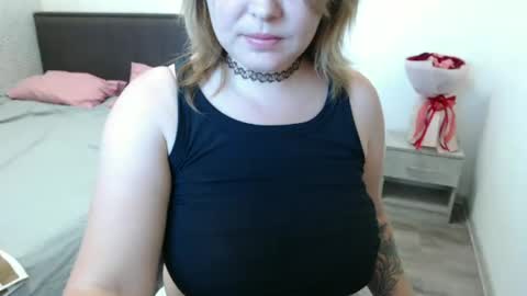 Snapshot of lauramagiclady chatting on 4, 8, 2026 lauramagiclady online show from 4, 8, 2026