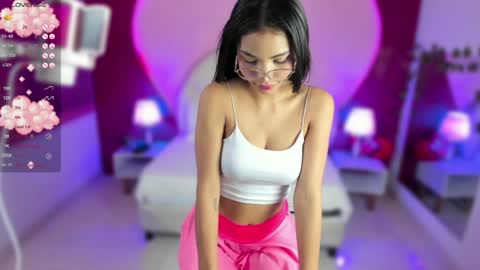 Laura MartinGMT-5 2200-0600 online show from 24, 12, 2024