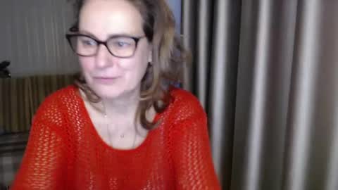 Lauraoven1 online show from 22, 1, 2025