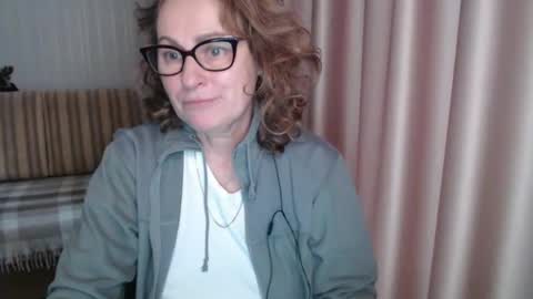 Lauraoven1 online show from 5, 2, 2025