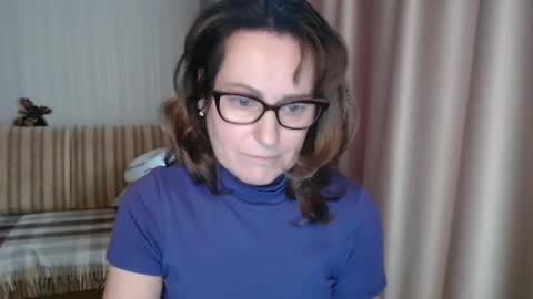 Lauraoven1 online show from 22, 2, 2025