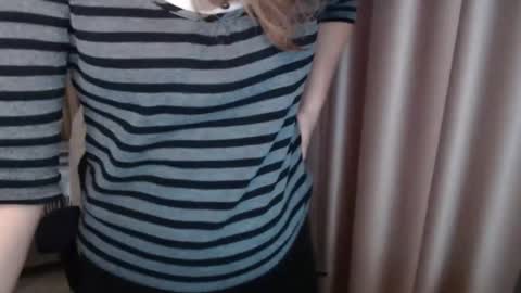 Lauraoven1 online show from 26, 11, 2025