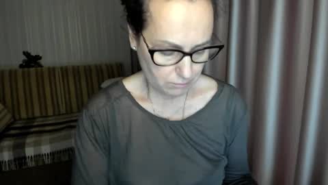 Lauraoven1 online show from 21, 12, 2025