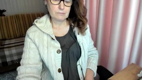 Lauraoven1 online show from 5, 2, 2026