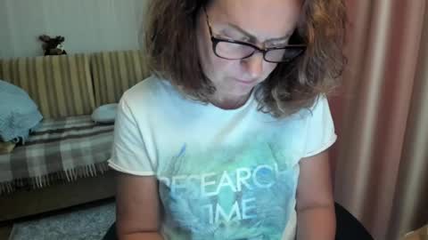 Snapshot of lauraoven1 chatting on 7, 8, 2026 Lauraoven1 online show from 7, 8, 2026
