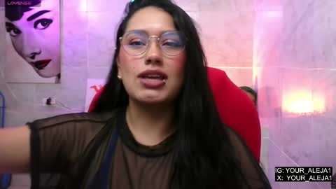 Snapshot of lauraruiz1 chatting on 13, 5, 2026 Aleja online show from 13, 5, 2026