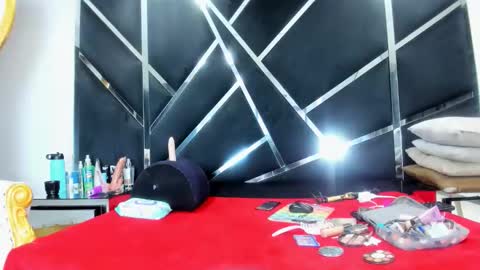 LauraScarlet online show from 2, 3, 2026