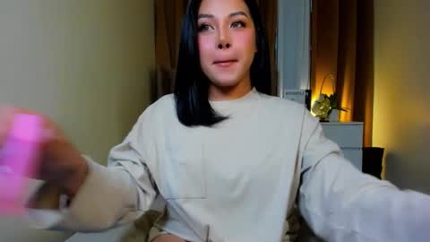 Your sweet Laura online show from 1, 12, 2025