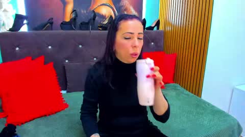 Snapshot of laurasinfull chatting on 30, 4, 2026 Laura online show from 30, 4, 2026
