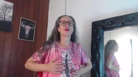 Snapshot of laurasofia45 chatting on 14, 2, 2026 Laura Sofia online show from 14, 2, 2026