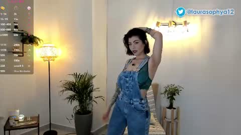 Snapshot of laurasophya chatting on 25, 6, 2026 Laura online show from 25, 6, 2026