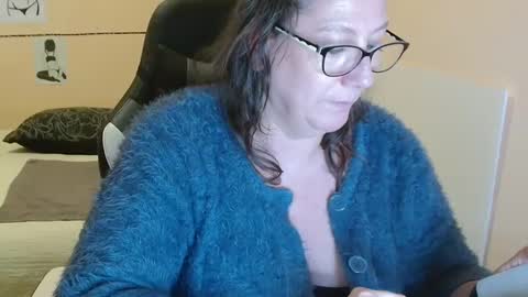 laureanne online show from 4, 12, 2024