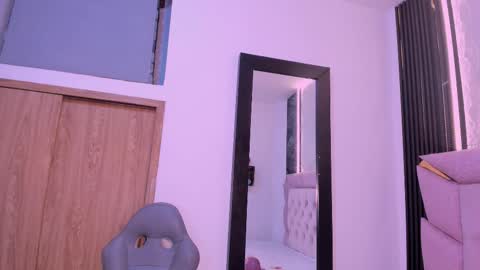 Laurem online show from 13, 10, 2025