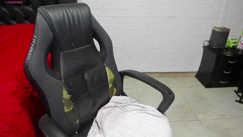 Lauren Independent model online show from 10, 12, 2024