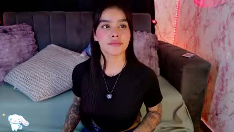 Snapshot of lauren_camila1 chatting on 30, 6, 2026 Lau online show from 30, 6, 2026
