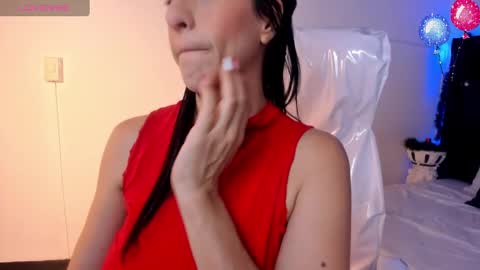 Snapshot of lauren_fit chatting on 12, 12, 2024 Lauren online show from 12, 12, 2024