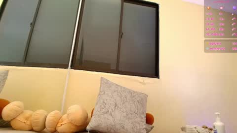 Snapshot of lauren_gil_ chatting on 23, 12, 2024 1 online show from 23, 12, 2024