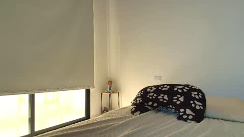 Snapshot of lauren_gil_ chatting on 18, 10, 2025 1 online show from 18, 10, 2025
