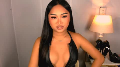 Snapshot of laurenfox16 chatting on 5, 5, 2026 chloe3 online show from 5, 5, 2026