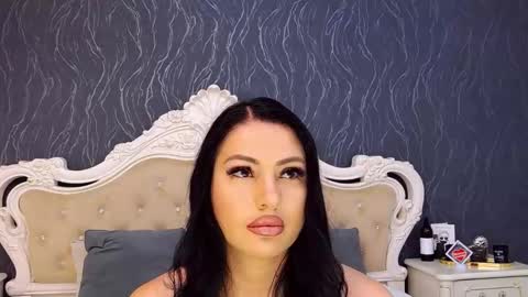 Laura online show from 13, 11, 2025