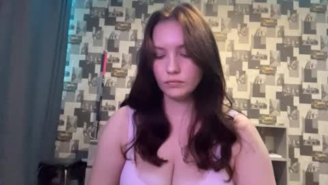 Snapshot of laurenjungling chatting on 19, 9, 2025 Hannah online show from 19, 9, 2025