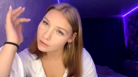 Snapshot of laurenjungling chatting on 18, 10, 2025 Hannah online show from 18, 10, 2025