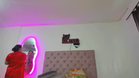 laurenlaine online show from 2, 3, 2025