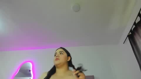 laurenlaine online show from 11, 3, 2025