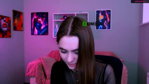 Laure online show from 17, 4, 2026