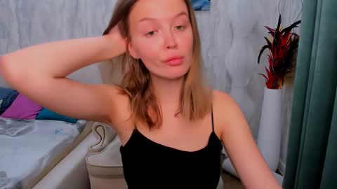 Snapshot of laurennhill chatting on 15, 9, 2025 laurennhill online show from 15, 9, 2025