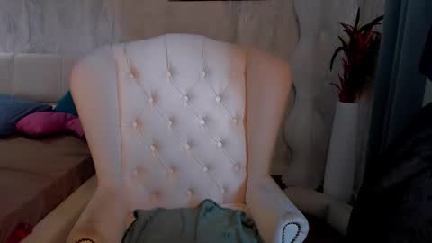 Snapshot of laurennhill chatting on 23, 9, 2025 laurennhill online show from 23, 9, 2025