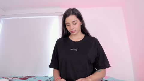 laurensmith9 online show from 19, 2, 2025