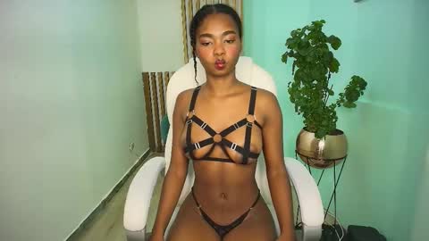 Snapshot of laurensnow1_ chatting on 21, 2, 2025 Lauren online show from 21, 2, 2025