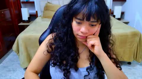 laurent online show from 4, 12, 2025