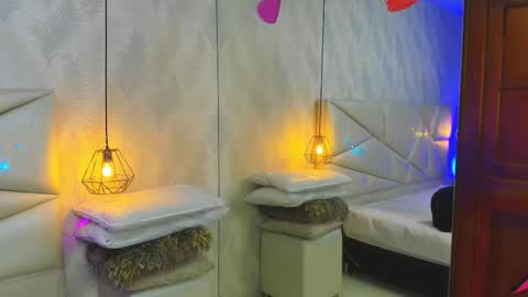 Laurent online show from 6, 1, 2026