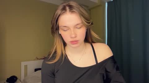 Bella online show from 9, 3, 2026