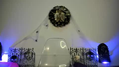  LaurynJeffers  online show from 25, 9, 2025