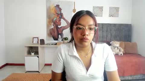 Snapshot of lauu7 chatting on 18, 6, 2026 lauu7 online show from 18, 6, 2026