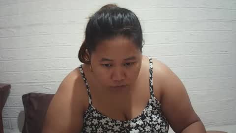 Snapshot of lavalyn214 chatting on 8, 2, 2026 lavalyn214 online show from 8, 2, 2026