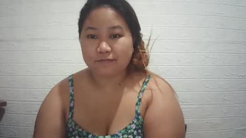 Snapshot of lavalyn214 chatting on 8, 3, 2026 lavalyn214 online show from 8, 3, 2026