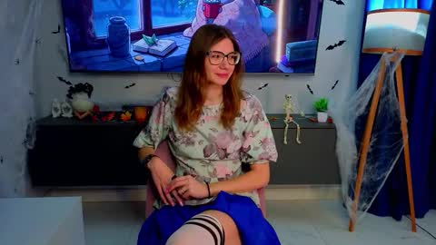 Snapshot of laveniadevoss chatting on 25, 11, 2025 Gloria online show from 25, 11, 2025